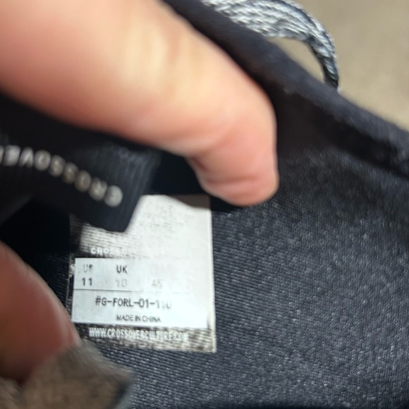 Men's Athletic Shoes in Black and Gray - Picture 9 of 9